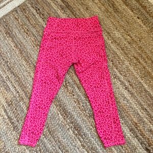 Sz M Fabletics “The Oasis Capri” UPF 50+ high waisted work-out pants, 2 pockets